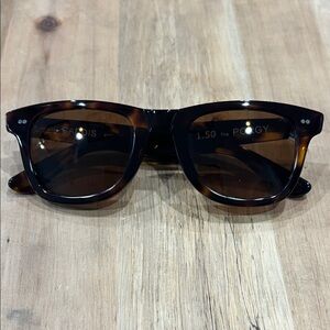 Stylish Tortoise Shell Sunglasses